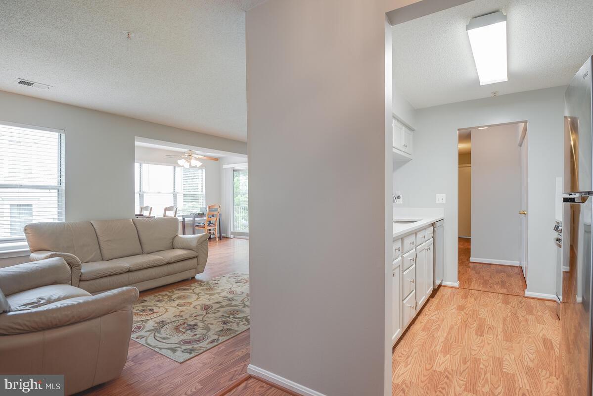 14202 Wolf Creek Place, Unit 826 Silver Spring, MD 20906 - Photo 7 of 33