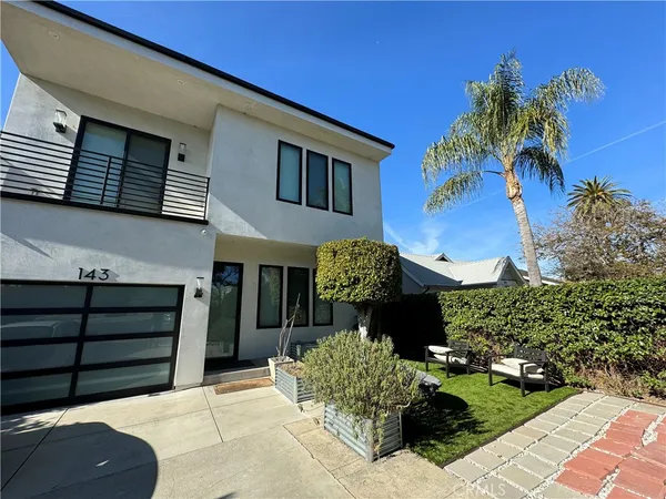 $7,895 | 143 North Ardmore Avenue, Los Angeles, CA 90004