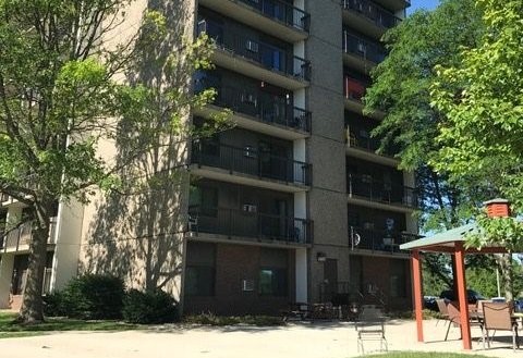 524 West 53rd Street Anderson, IN 46013 - Photo 6 of 11 a view of street with house