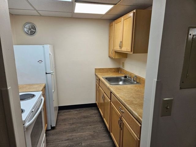 524 West 53rd Street Anderson, IN 46013 - Photo 10 of 11 a view of a kitchen from the hallway