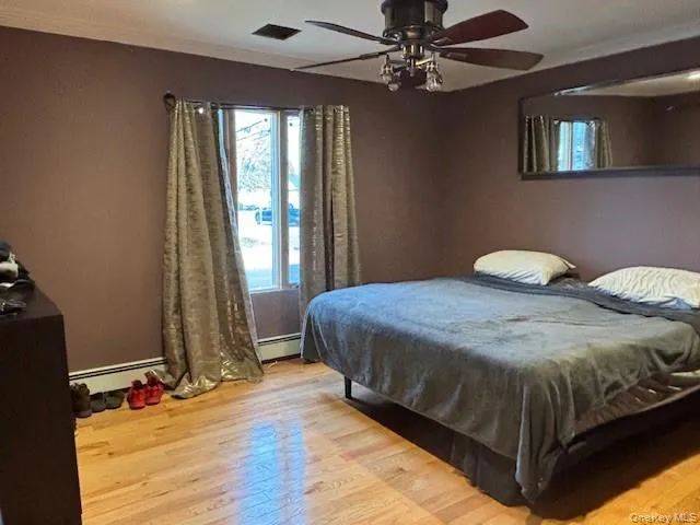 $599,990 | 461 1st Avenue, Lindenhurst, NY 11757