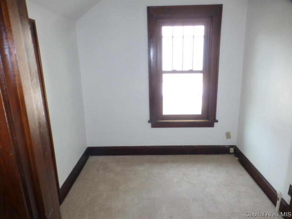 202 North MacArthur Boulevard Springfield, IL 62702 - Photo 15 of 23 Gallery Image 15