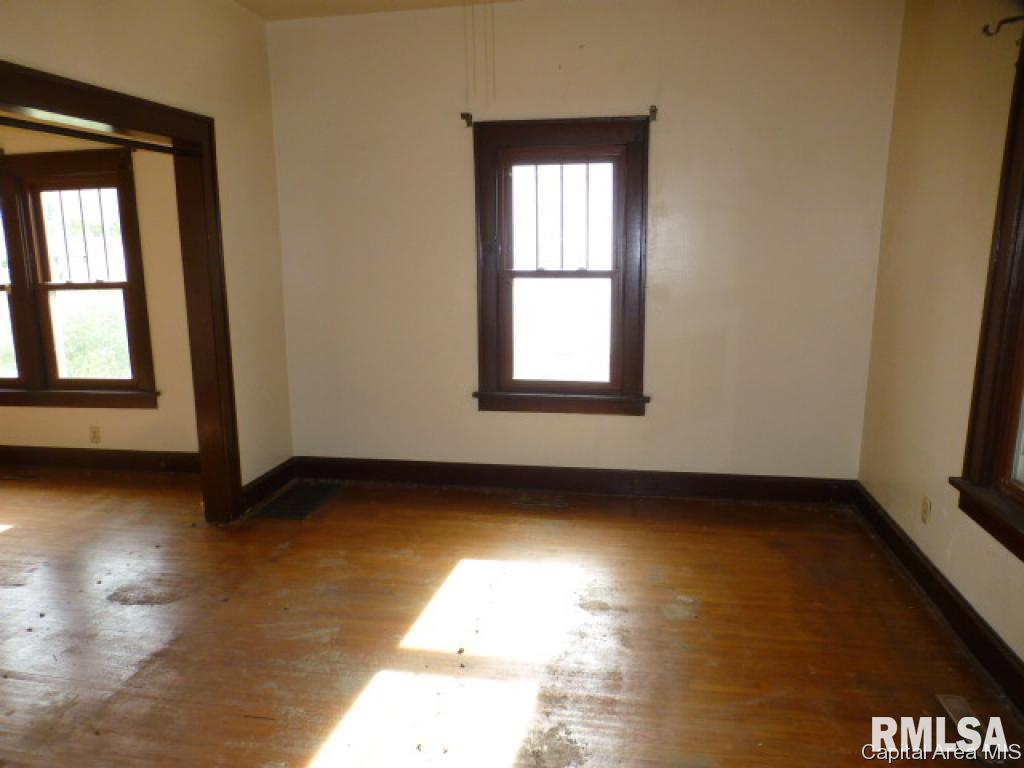 202 North MacArthur Boulevard Springfield, IL 62702 - Photo 2 of 23 Gallery Image 2