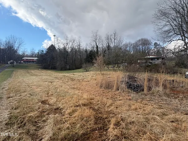 $90,000 | 1030 North Paperville Road, Bristol, TN 37620