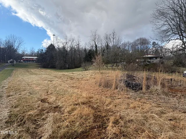 $90,000 | 1030 North Paperville Road, Bristol, TN 37620