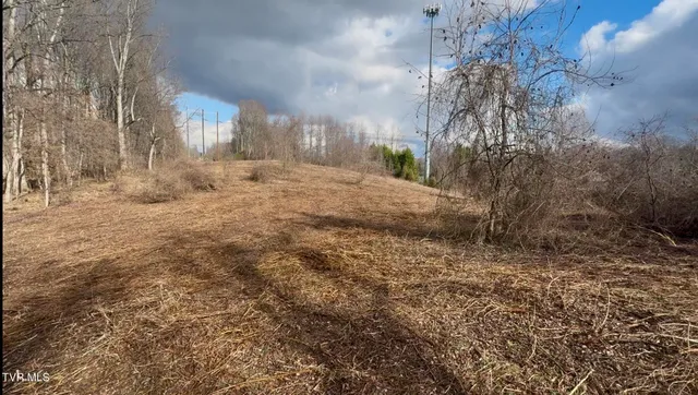 $90,000 | 1030 North Paperville Road, Bristol, TN 37620