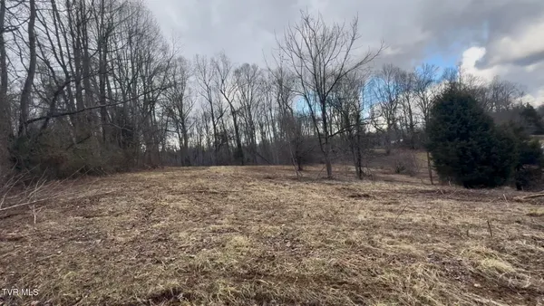 $90,000 | 1030 North Paperville Road, Bristol, TN 37620