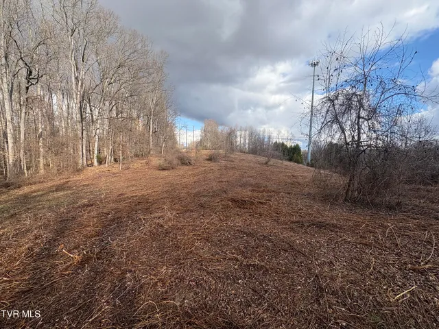 $90,000 | 1030 North Paperville Road, Bristol, TN 37620