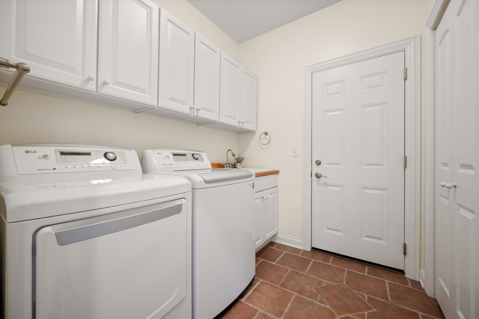 1035 Freedom Circle Sycamore, IL 60178 - Photo 25 of 48