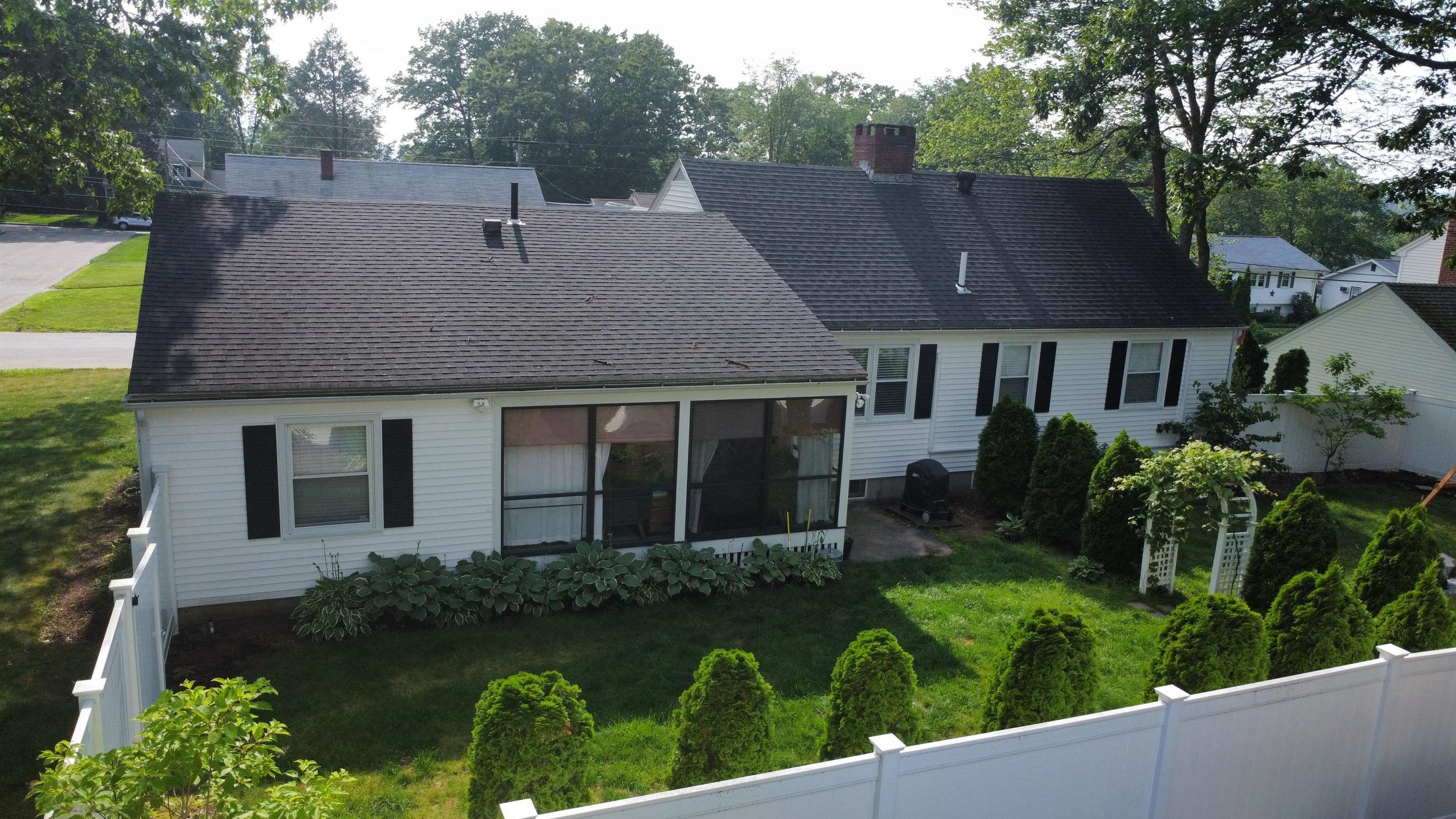 277 West Haven Road Manchester, NH 03104 - Photo 5 of 38
