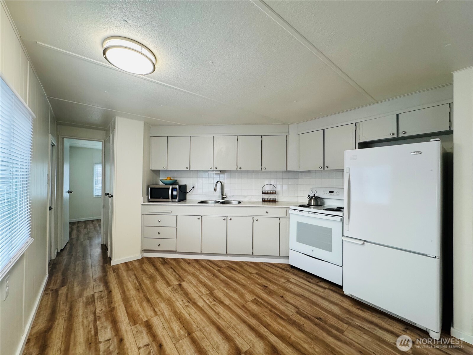 8080 Harborview Road, Unit F56 Blaine, WA 98230 - Photo 5 of 23 Gallery Image 5