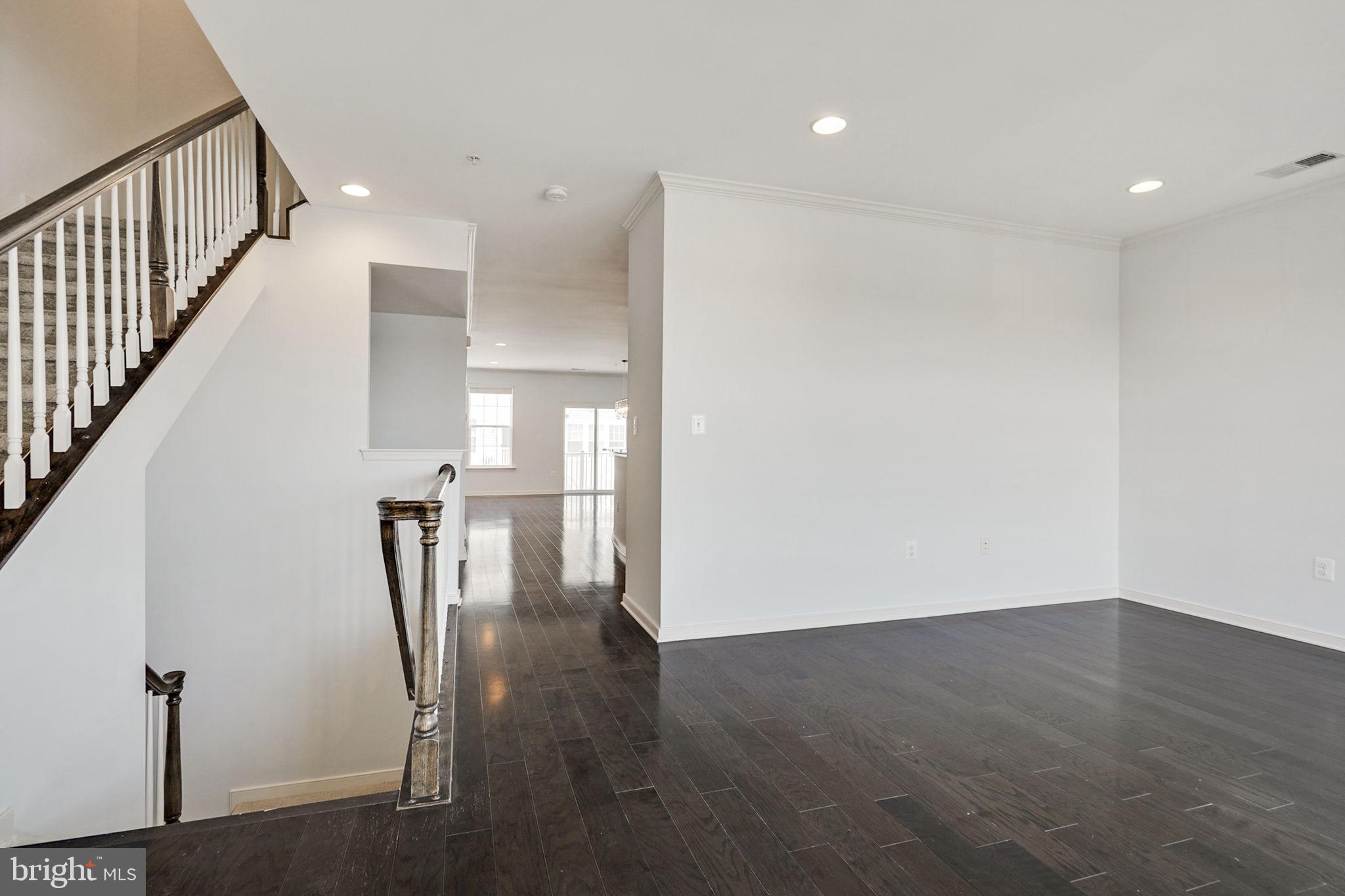 25584 Tolar Square Chantilly, VA 20152 - Photo 11 of 36