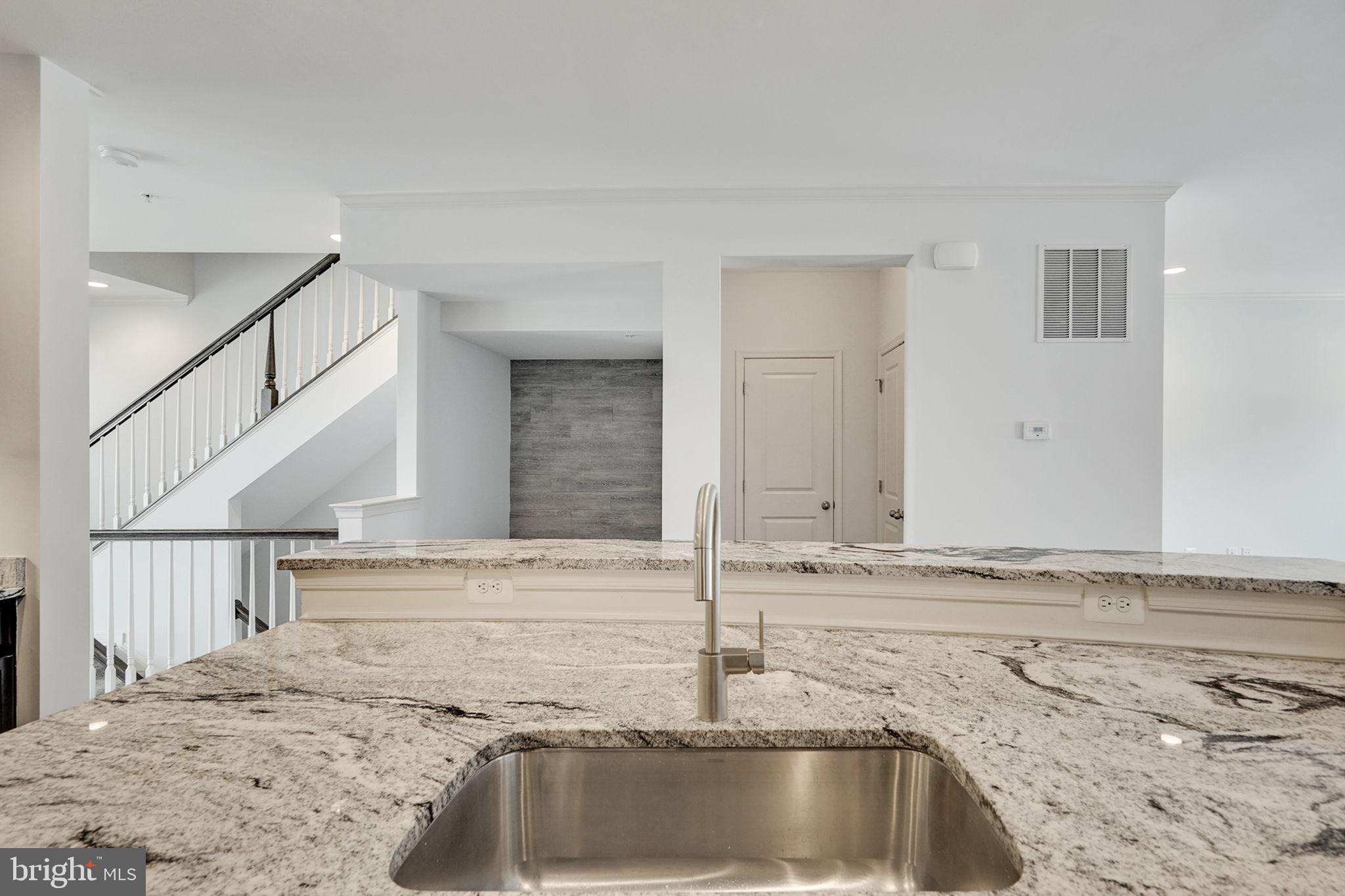 25584 Tolar Square Chantilly, VA 20152 - Photo 17 of 36