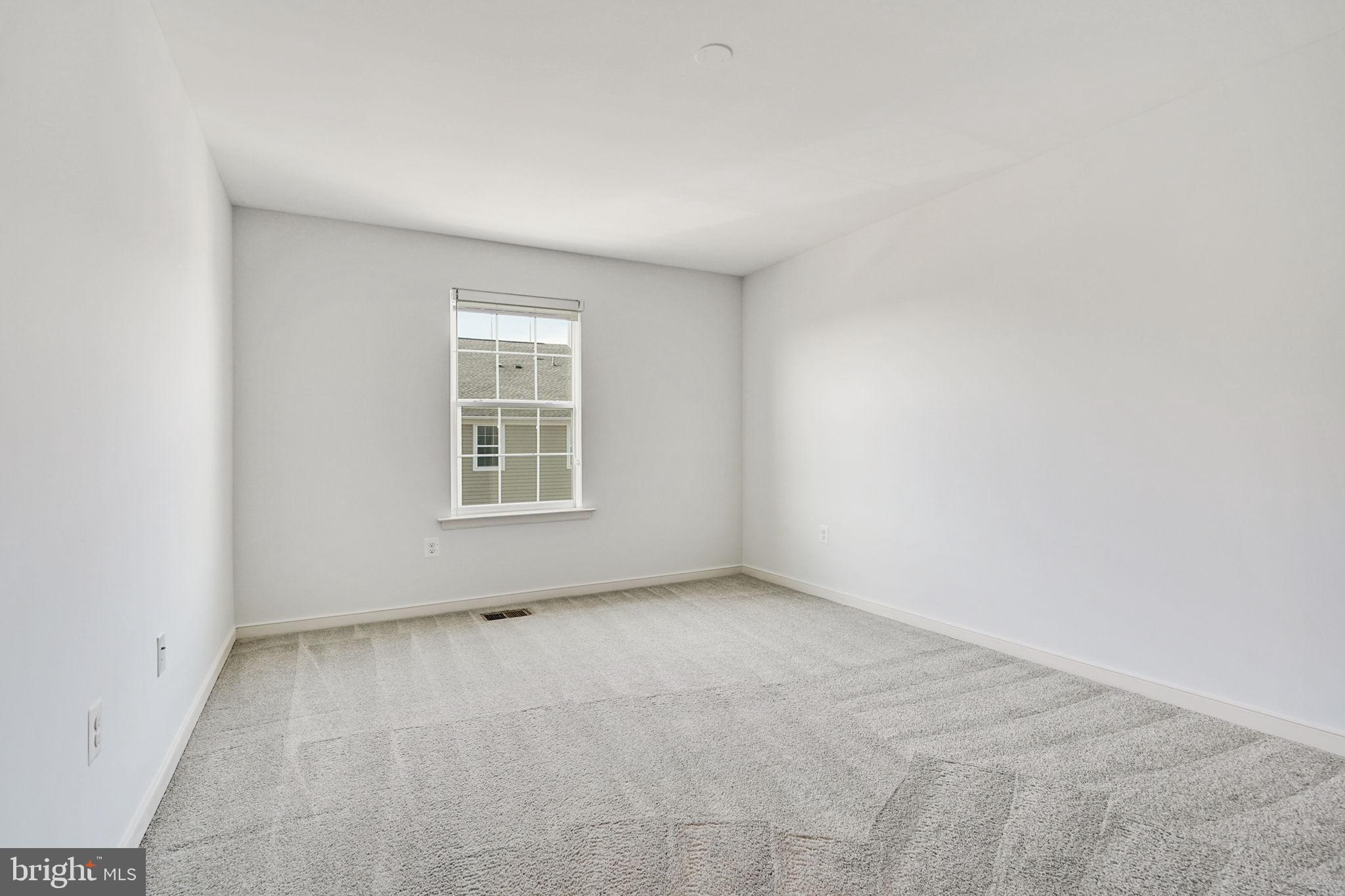 25584 Tolar Square Chantilly, VA 20152 - Photo 25 of 36