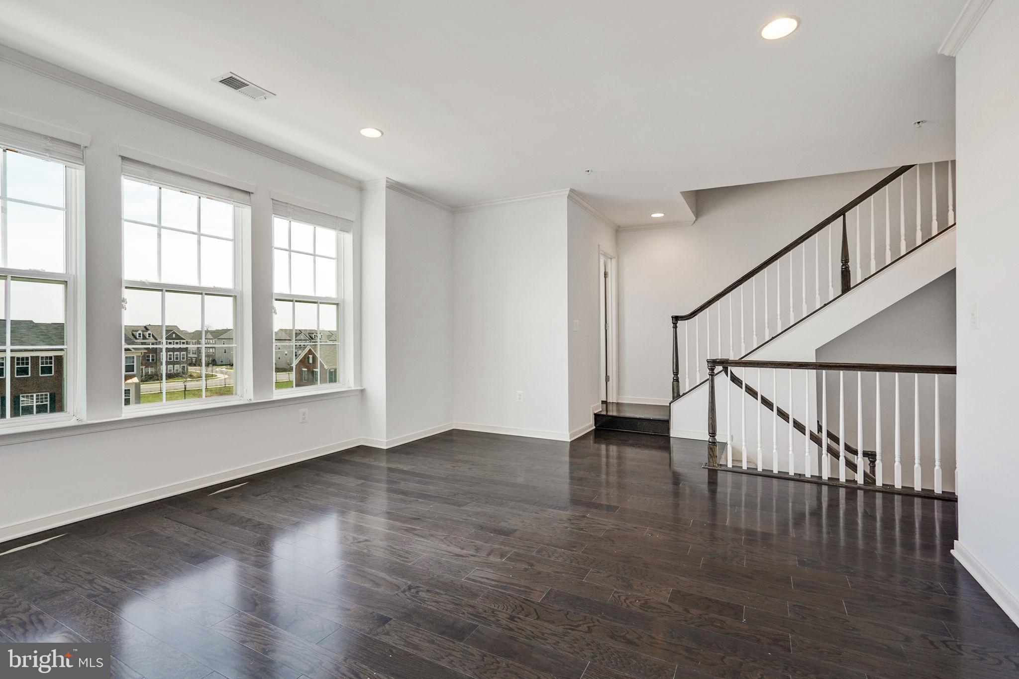 25584 Tolar Square Chantilly, VA 20152 - Photo 10 of 36