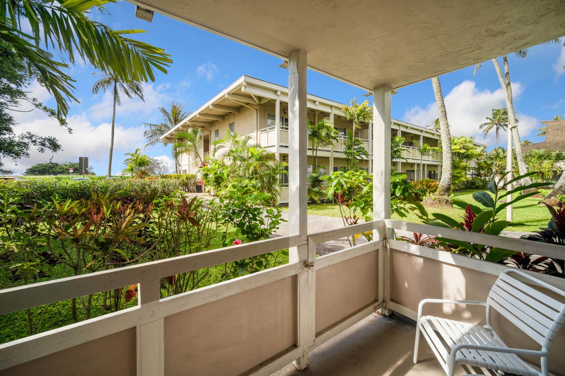 525 Aleka Loop, Unit K8 Kapaa, HI 96746 - Photo 7 of 13 a view of balcony with a potted plant