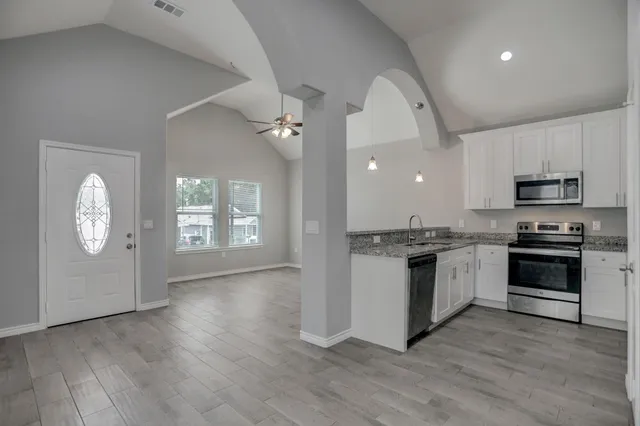 $1,399 | 16960 West Ivanhoe Street, Montgomery, TX 77316