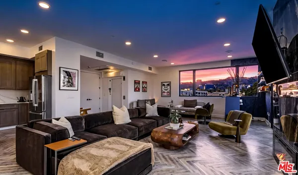 $15,000 | 137 North Doheny Drive, Unit 2, Los Angeles, CA 90048