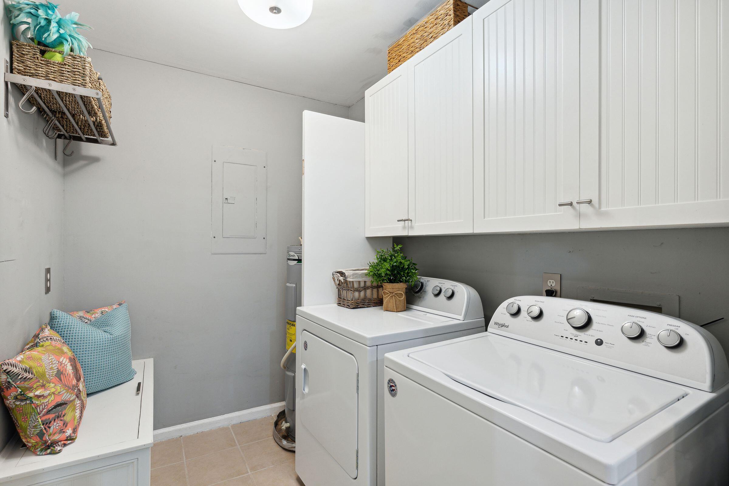 1733 Deer Path Drive Mount Pleasant, SC 29464 - Photo 15 of 31 Spacious Laundry Room w/Built-Ins