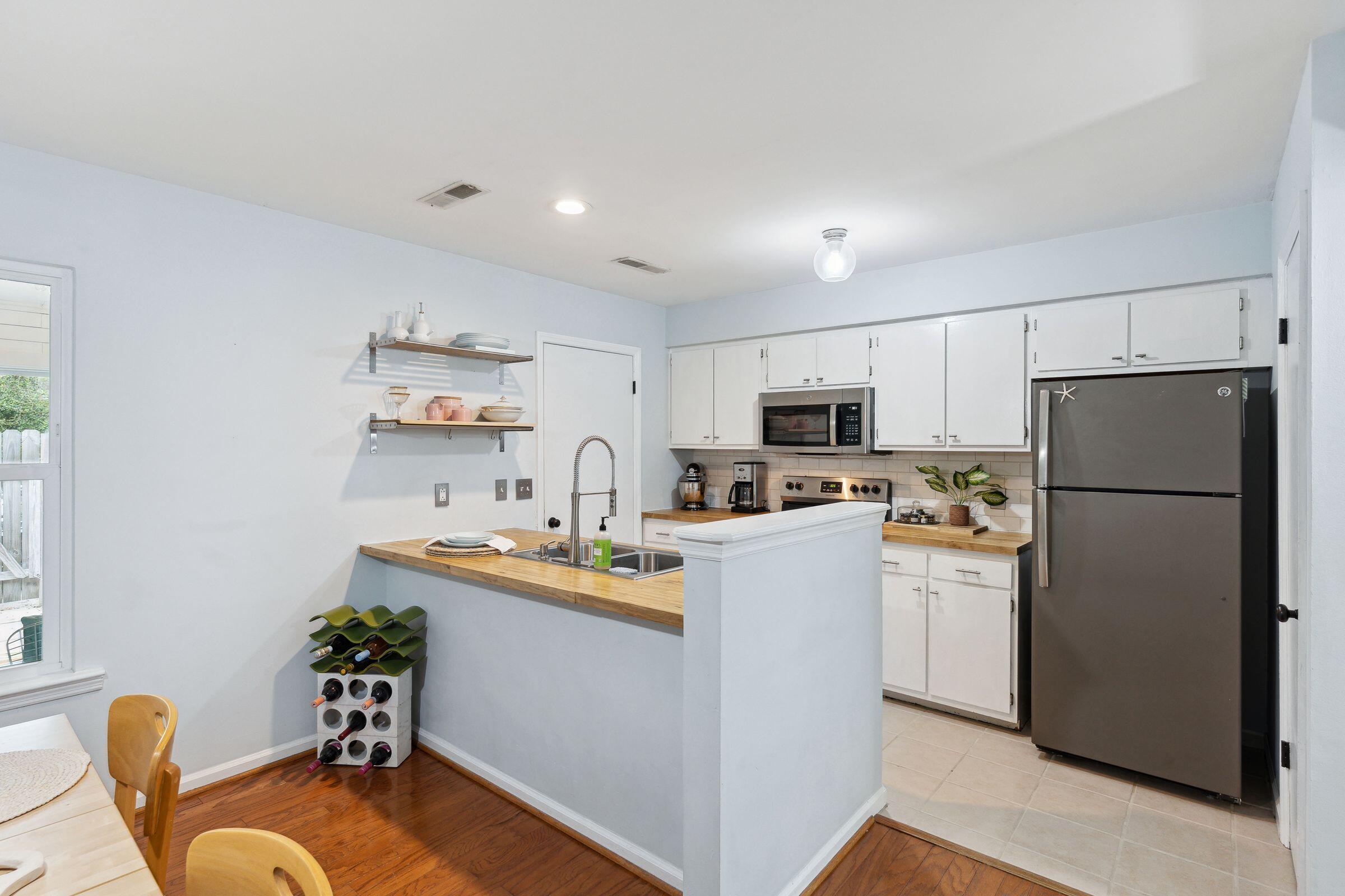 1733 Deer Path Drive Mount Pleasant, SC 29464 - Photo 6 of 31 Butcher Block Countertops
