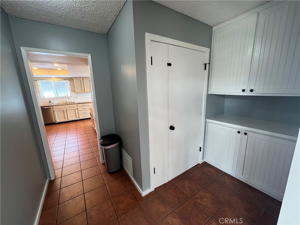22781 Running Rabbit Court Canyon Lake, CA 92587 - Photo 21 of 41