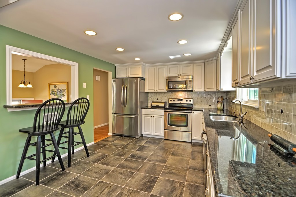 115 Larson Road Stoughton, MA 02072 - Photo 5 of 26 Gallery Image 5