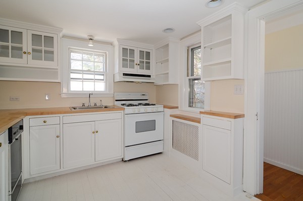 6 Fife Road Wellesley, MA 02481 - Photo 8 of 17