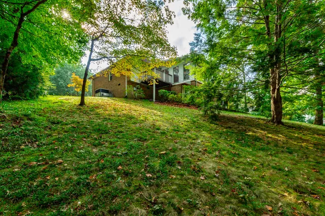 $835,000 | 15 Grayswood Hill Road, Signal Mountain, TN 37377