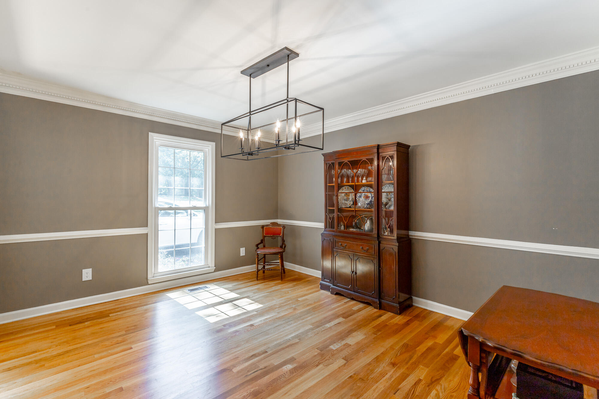 15 Grayswood Hill Road Signal Mountain, TN 37377 - Photo 8 of 47 Floor to ceiling windows