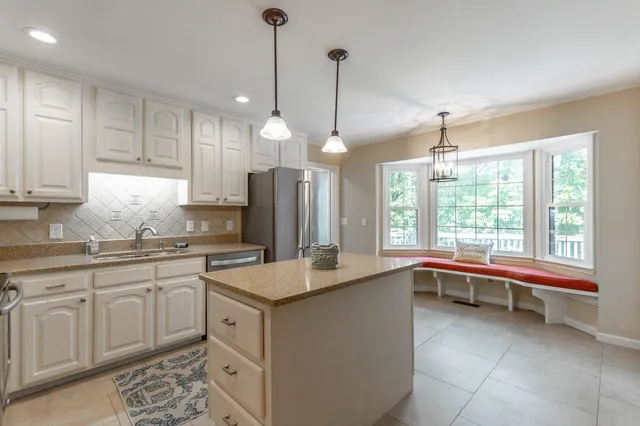 $835,000 | 15 Grayswood Hill Road, Signal Mountain, TN 37377