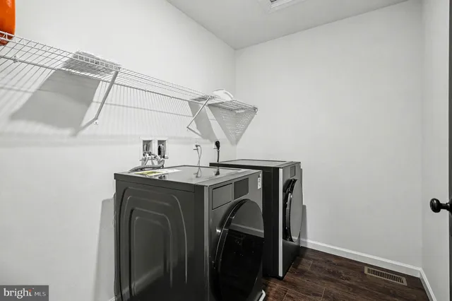 $824,499 | 802 Blake Drive, York, PA 17402