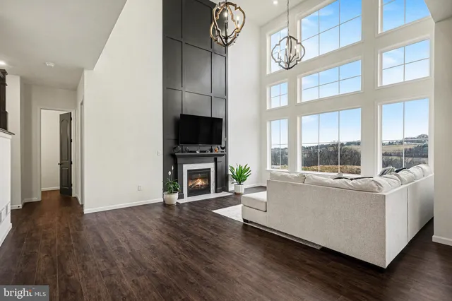 $824,499 | 802 Blake Drive, York, PA 17402