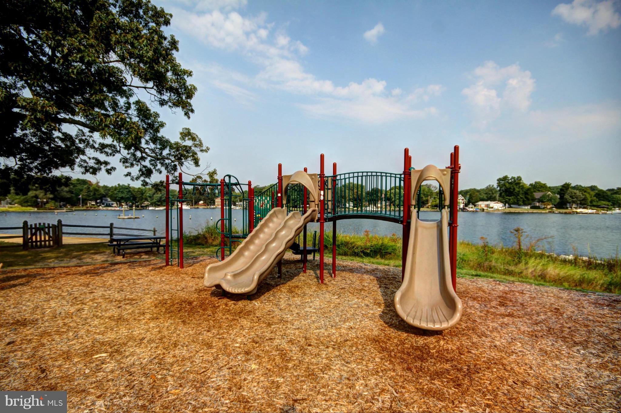 1621 Hilltop Road Edgewater, MD 21037 - Photo 23 of 27 Community