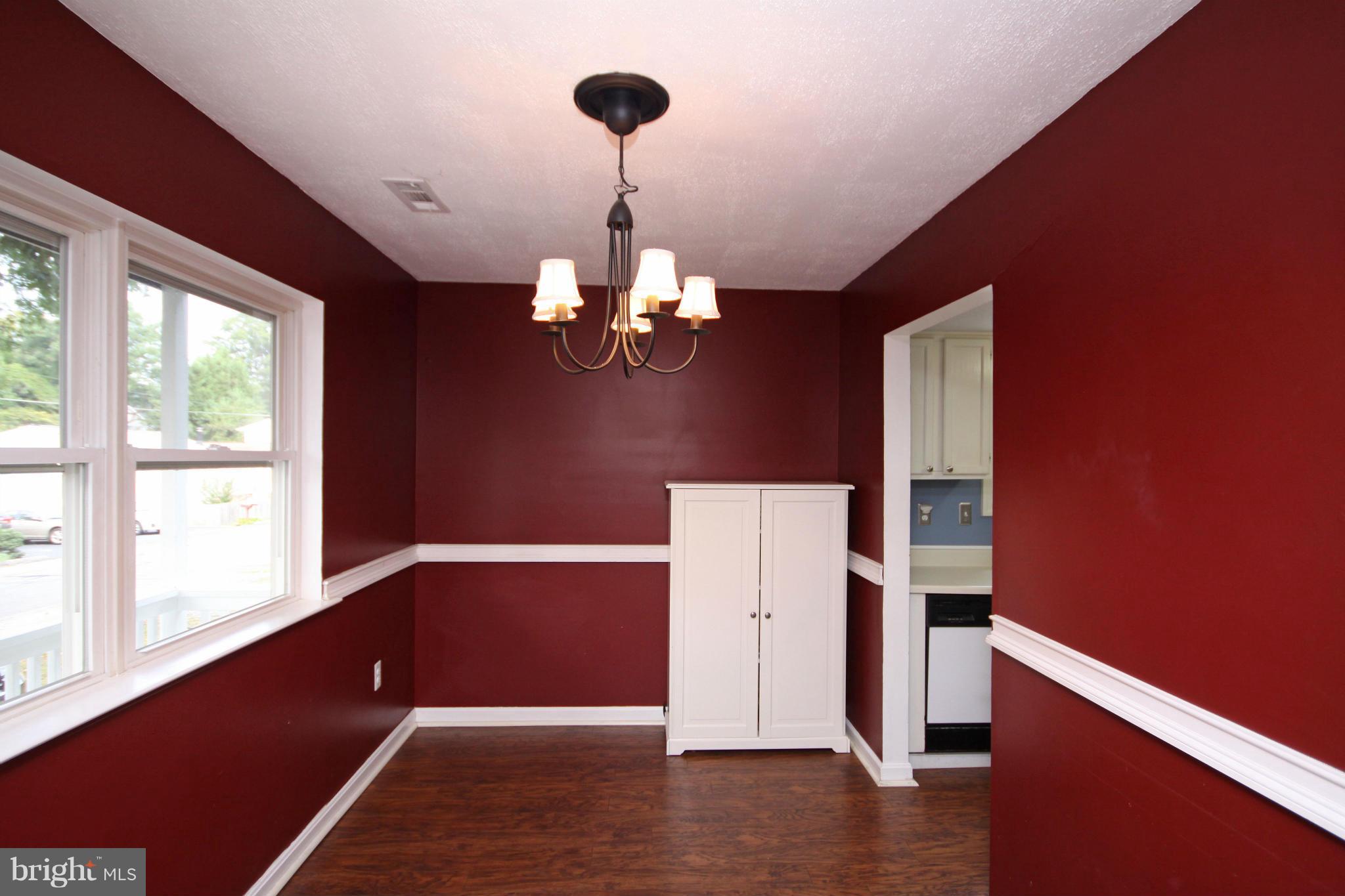 1621 Hilltop Road Edgewater, MD 21037 - Photo 9 of 27 Dining Room