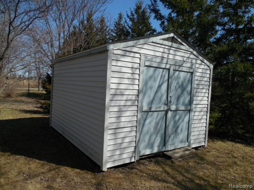 1379 Luder Road Caro, MI 48723 - Photo 13 of 14 DSCN0109.jpg