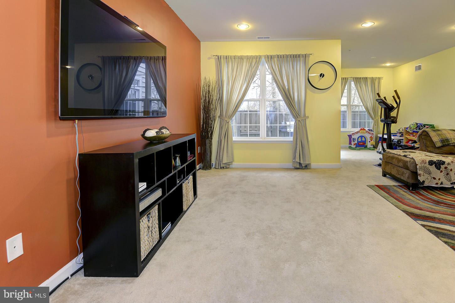 8202 Mississippi Road Laurel, MD 20724 - Photo 22 of 30 Family Room