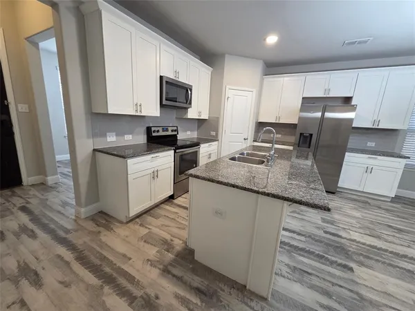 $2,295 | 2620 Empire Street, Denton, TX 76209