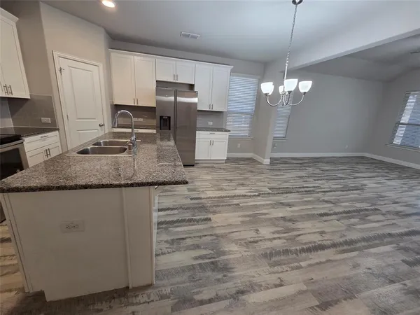 $2,295 | 2620 Empire Street, Denton, TX 76209