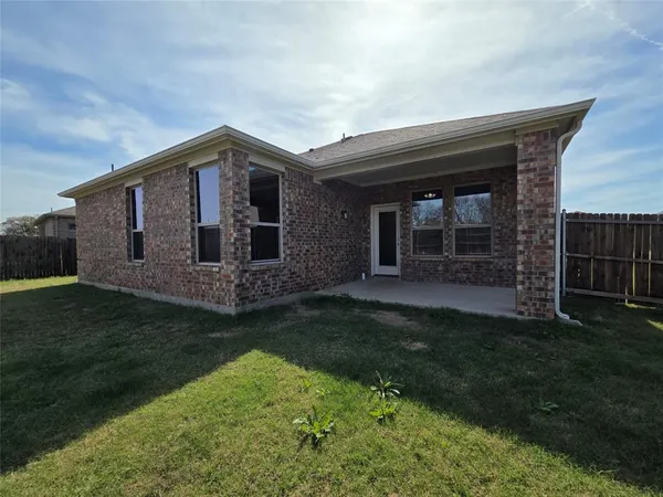 $2,295 | 2620 Empire Street, Denton, TX 76209