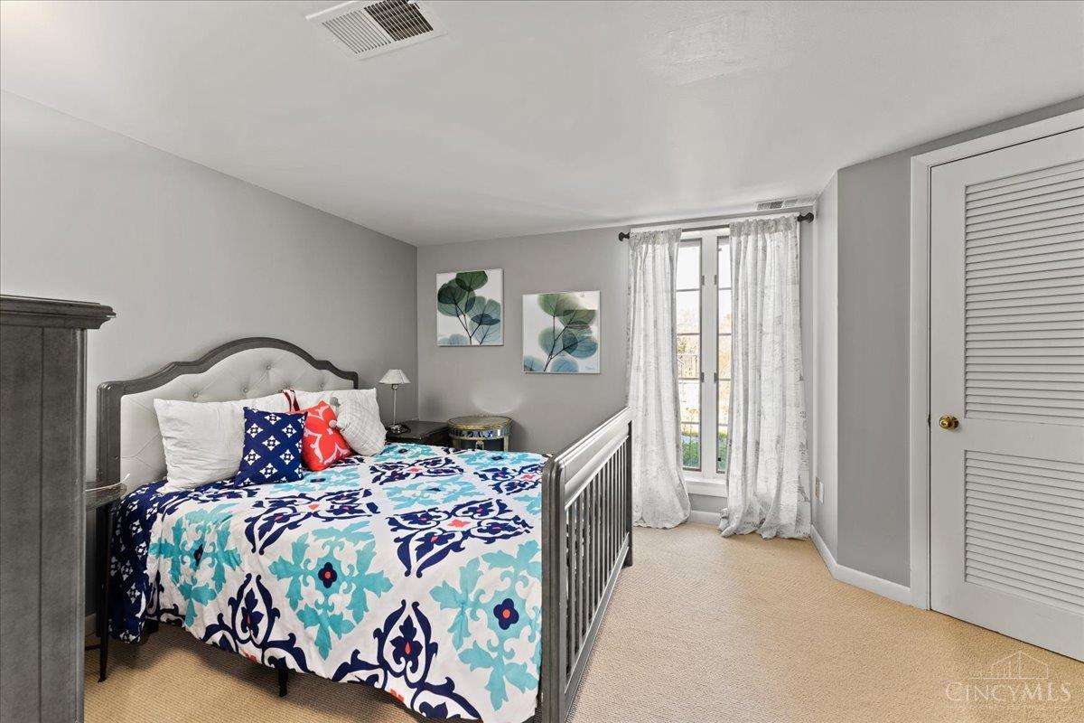 6220 Hawk Ridge Lane Cincinnati, OH 45243 - Photo 23 of 42