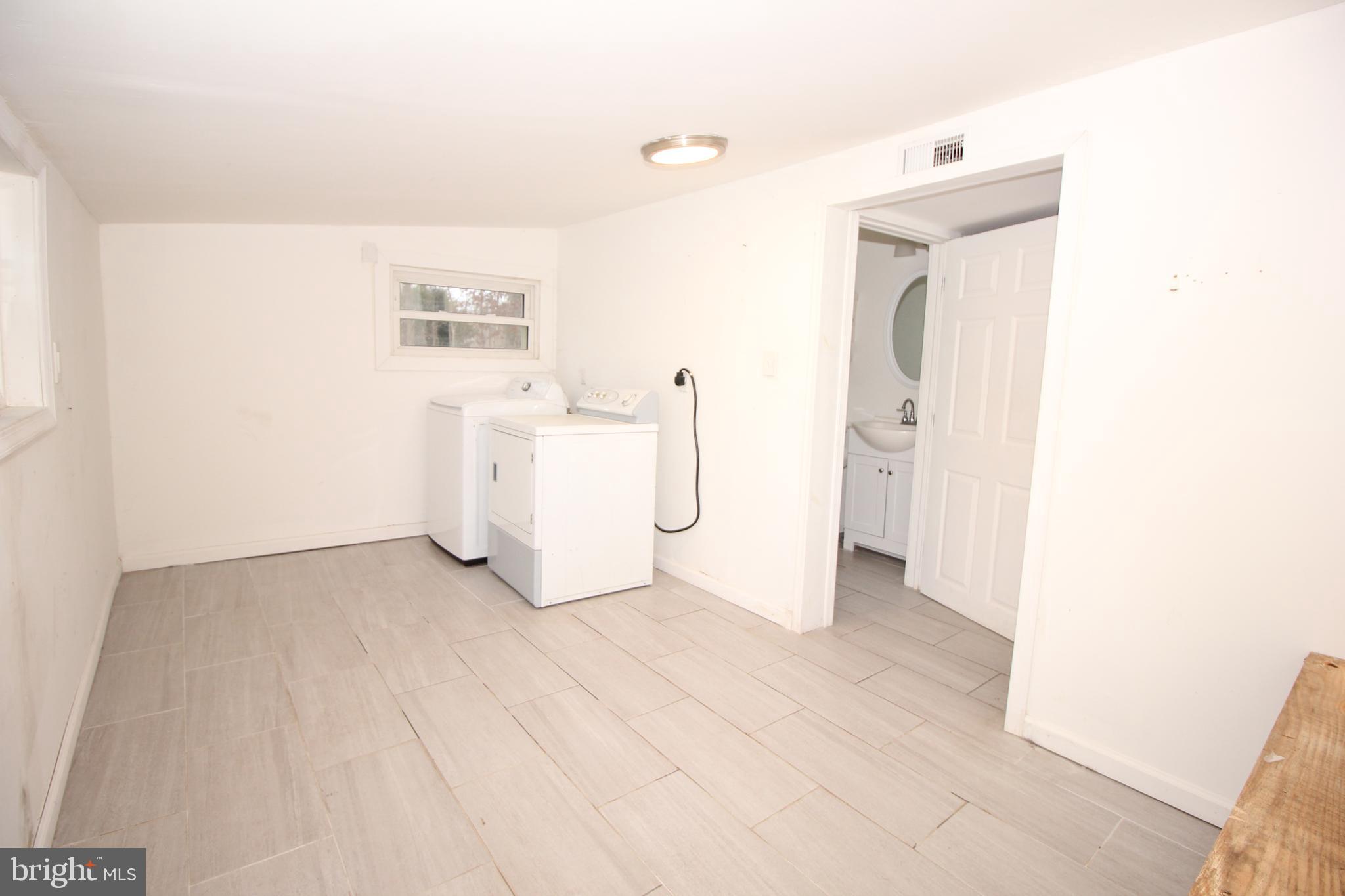 1825 Old Schuylkill Road Spring City, PA 19475 - Photo 11 of 27