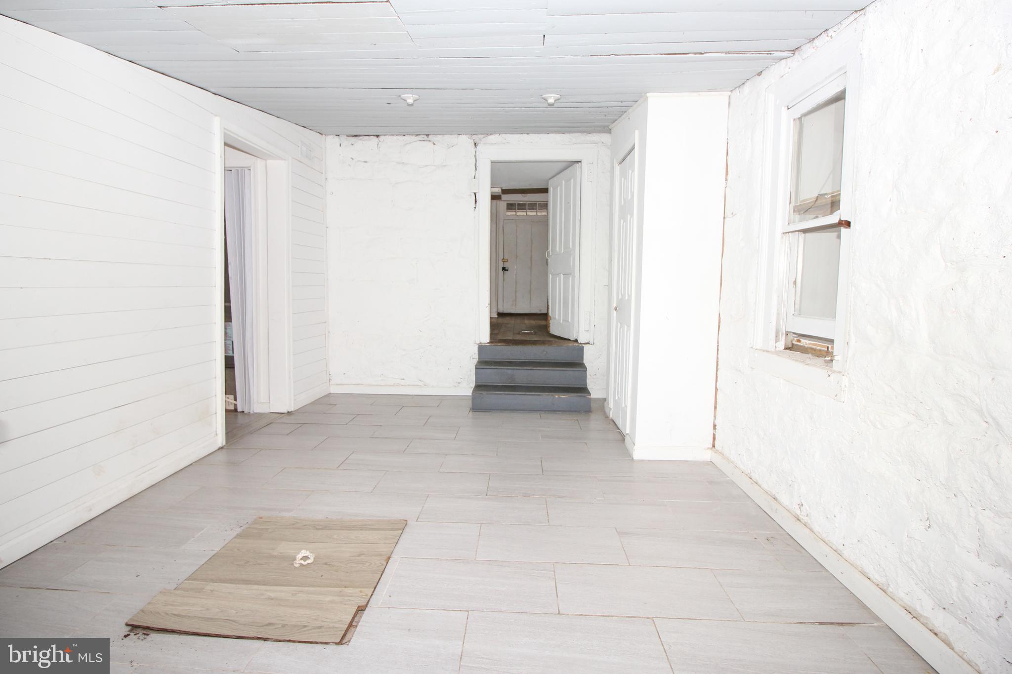 1825 Old Schuylkill Road Spring City, PA 19475 - Photo 7 of 27