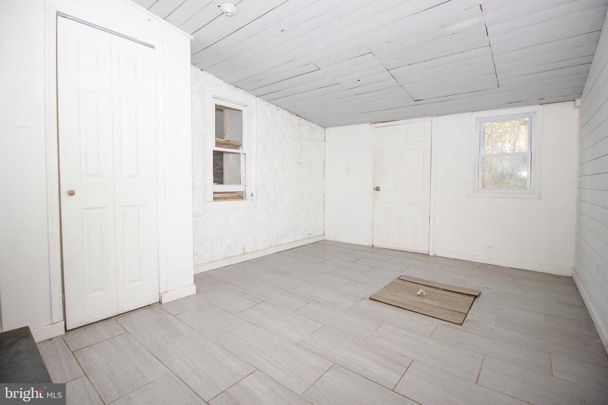 1825 Old Schuylkill Road Spring City, PA 19475 - Photo 8 of 27