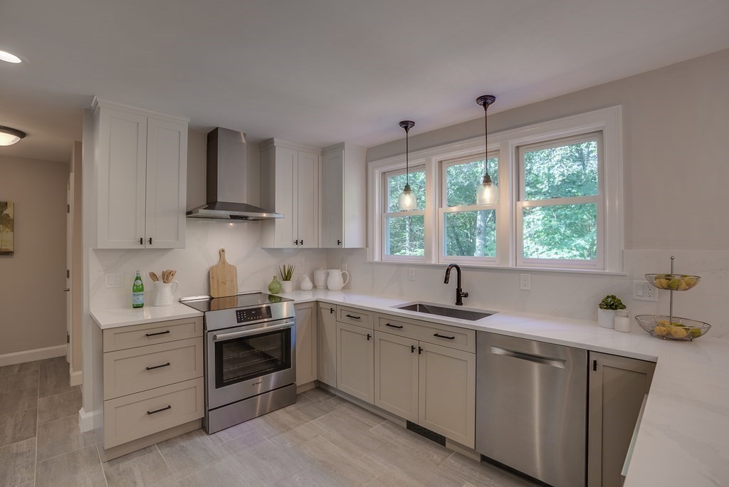 111 Rutland Street Carlisle, MA 01741 - Photo 11 of 33 Gallery Image 11