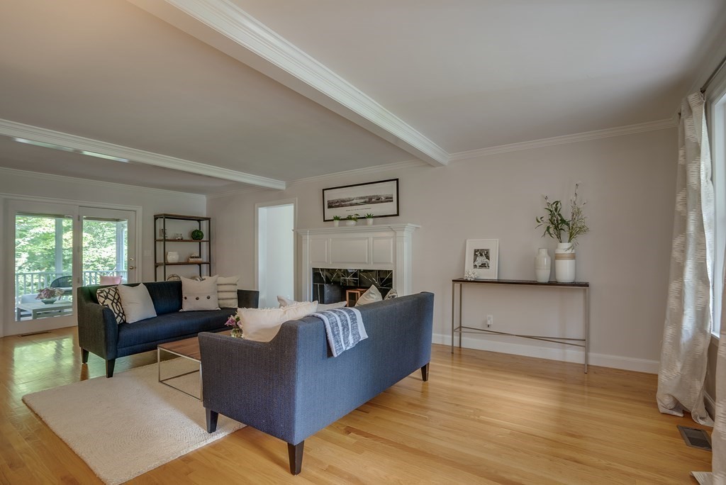 111 Rutland Street Carlisle, MA 01741 - Photo 4 of 33 Gallery Image 4