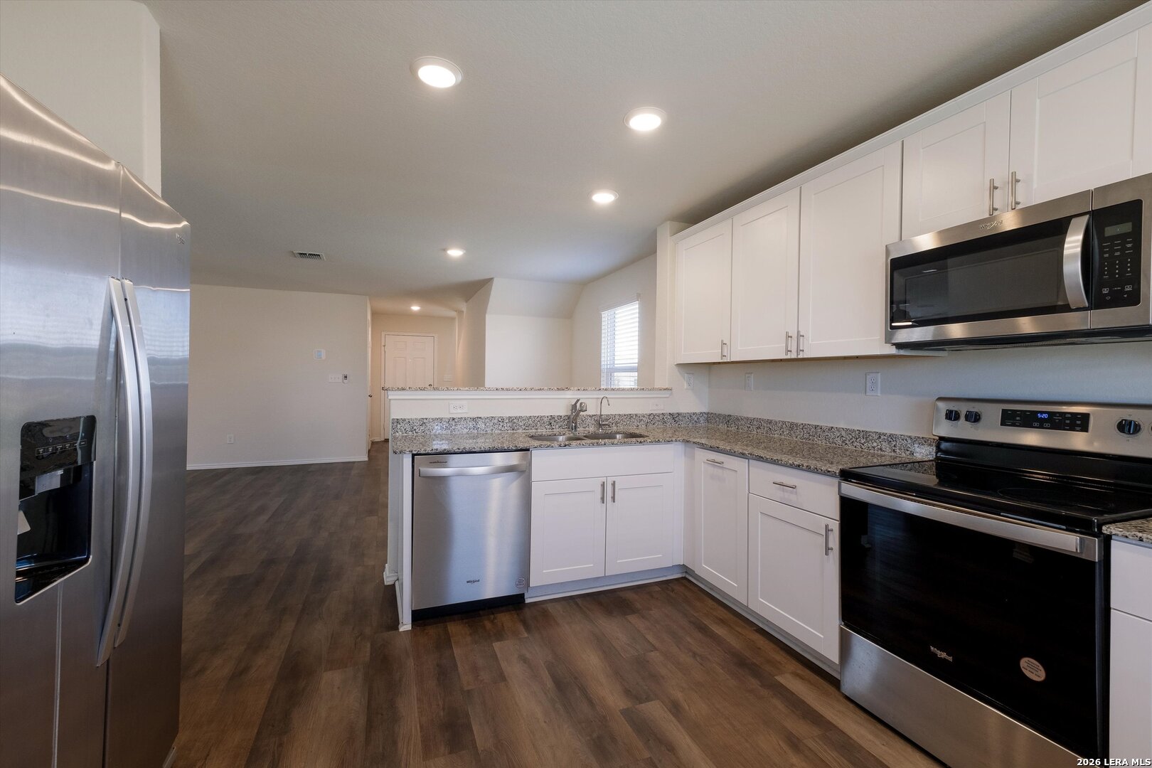 407 Forsythia New Braunfels, TX 78130 - Photo 14 of 32