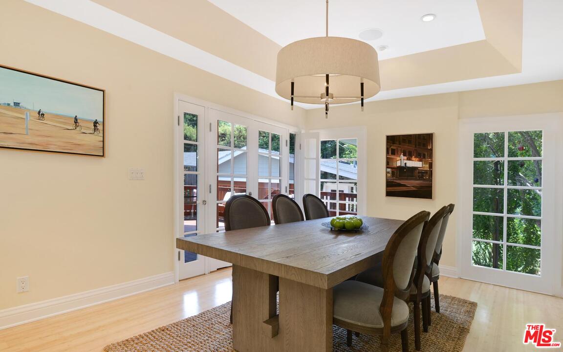 375 Sycamore Road Santa Monica, CA 90402 - Photo 18 of 47