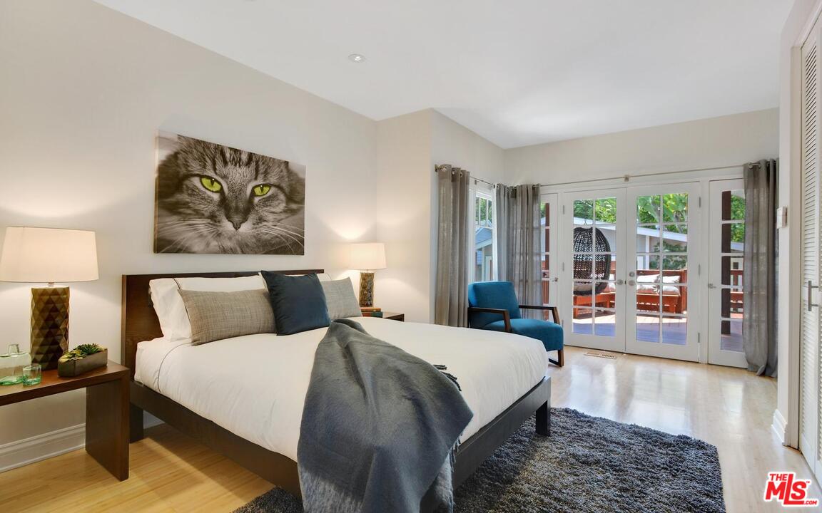 375 Sycamore Road Santa Monica, CA 90402 - Photo 19 of 47