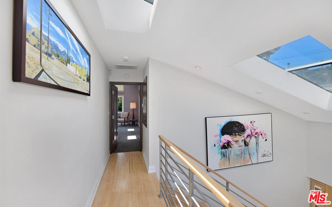 375 Sycamore Road Santa Monica, CA 90402 - Photo 24 of 47