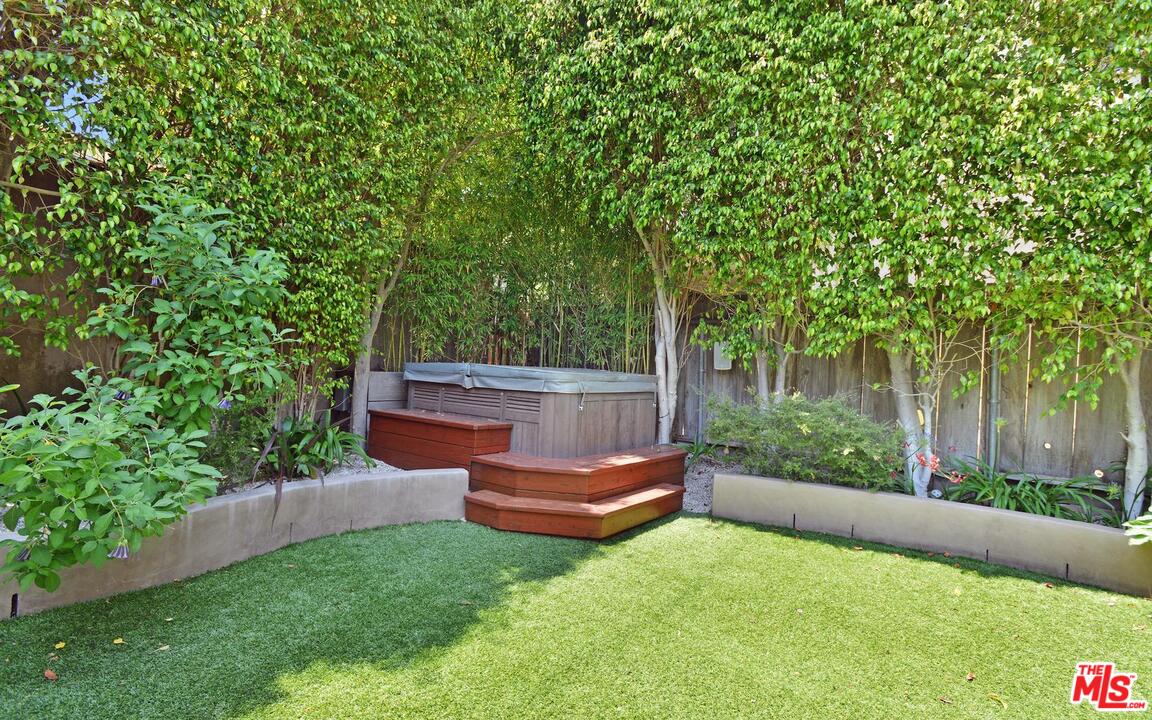 375 Sycamore Road Santa Monica, CA 90402 - Photo 39 of 47